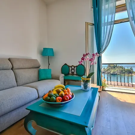 Apartman Cohen Smart House